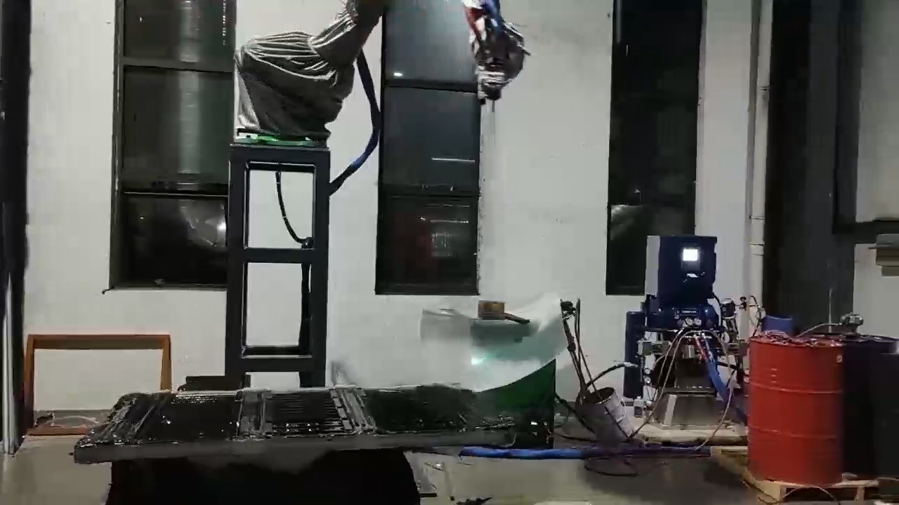 聚氨酯喷胶设备有哪些喷胶方式？